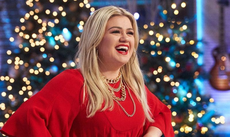 Kelly Clarkson Shares Awkward Holiday Situations Amid Divorce With Brandon Blackstock