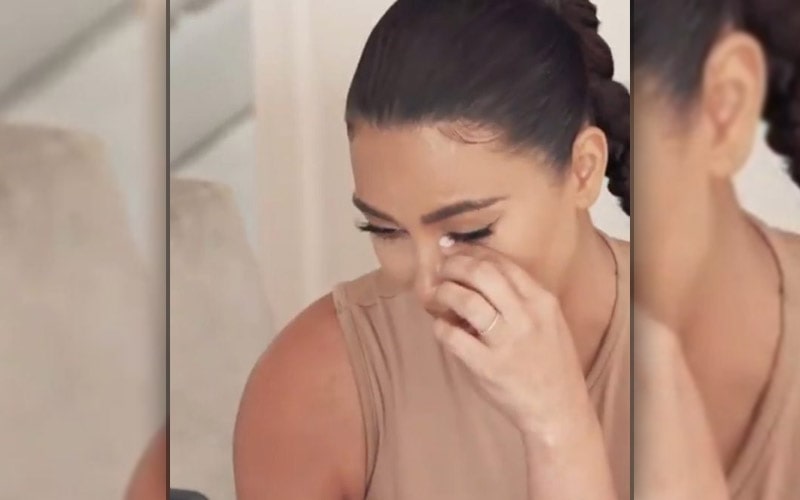 'KUWTK:' Kim Kardashian Burst Into Tears; Says 'The Hardest Conversation'